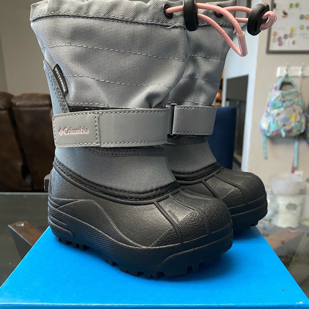 Columbia snow boots